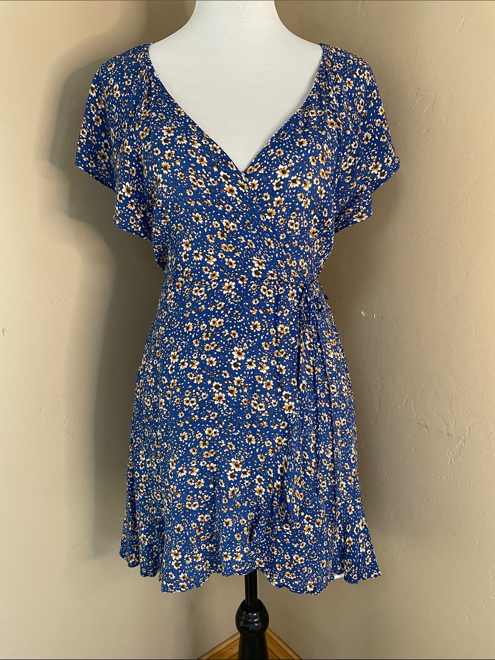 Lush Women’s Blue Floral Faux Wrap Mini Dress, Medium